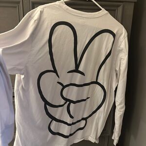 Mickey Peace Sign Long Sleeve Shirt szL Disney